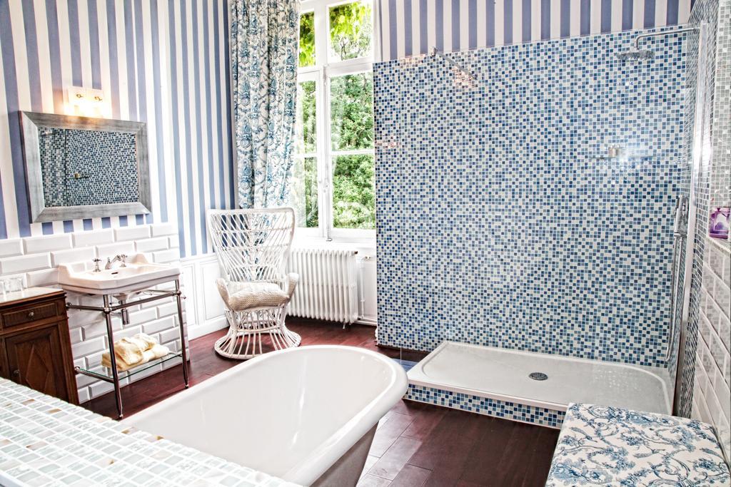 Chateau Lamothe Du Prince Noir - B&B Saint-Sulpice-et-Cameyrac Quarto foto