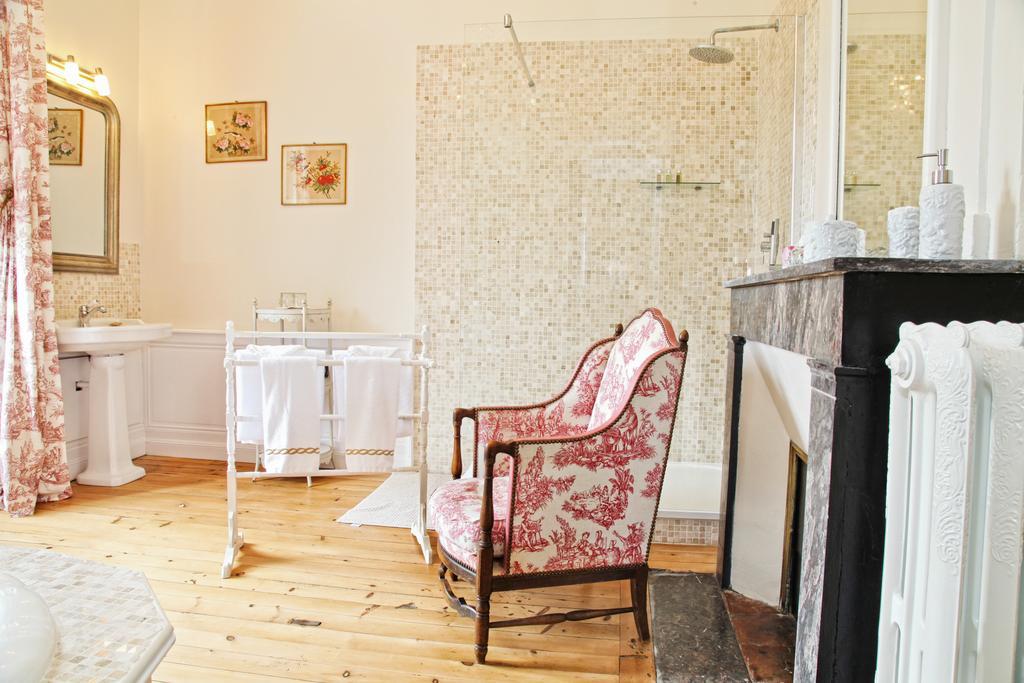 Chateau Lamothe Du Prince Noir - B&B Saint-Sulpice-et-Cameyrac Quarto foto