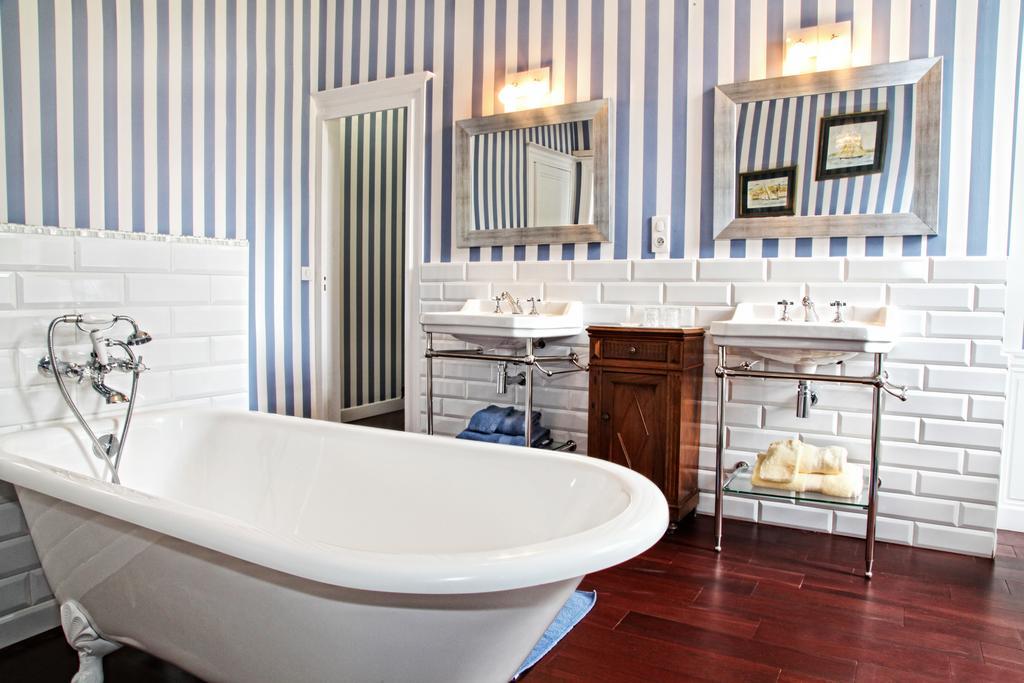 Chateau Lamothe Du Prince Noir - B&B Saint-Sulpice-et-Cameyrac Quarto foto