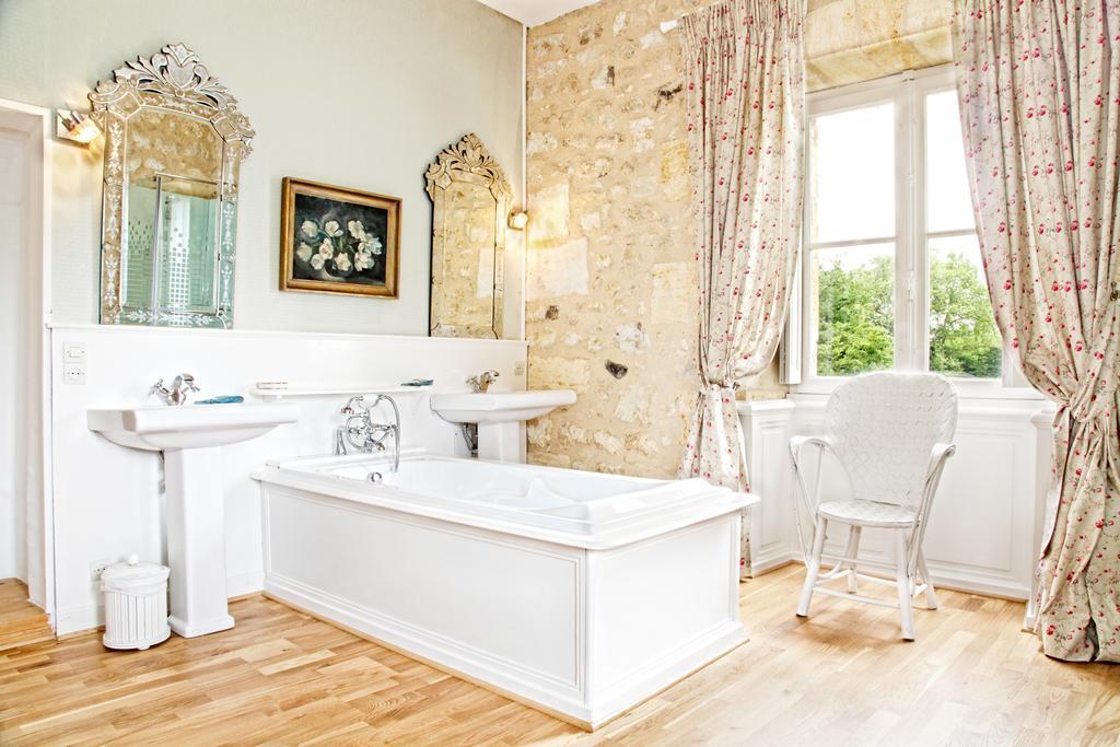 Chateau Lamothe Du Prince Noir - B&B Saint-Sulpice-et-Cameyrac Quarto foto